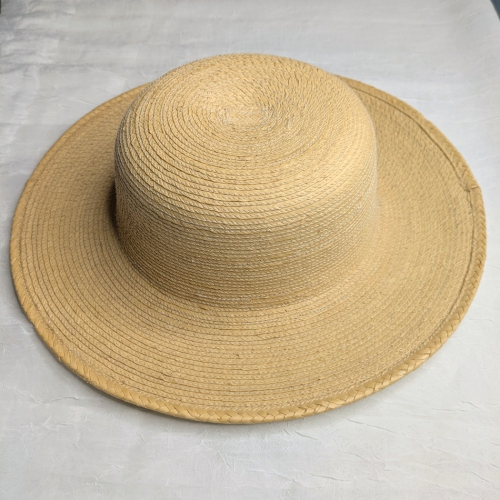 Elegant Straw Boat Hat